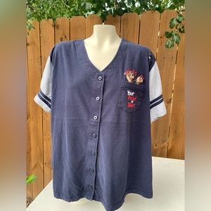 Vintage Looney Tunes men's T-shirt size XL.